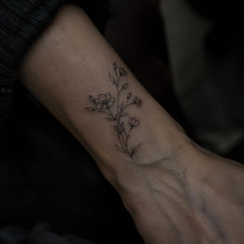Wild stems — Fine line tattoo